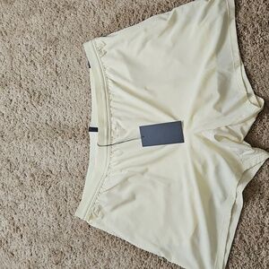 VRST 5" accelerate pale yellow running shorts, size XL, NWT